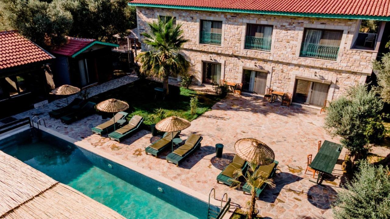 Serender Bungalov Bed & Breakfast Foca Exterior photo