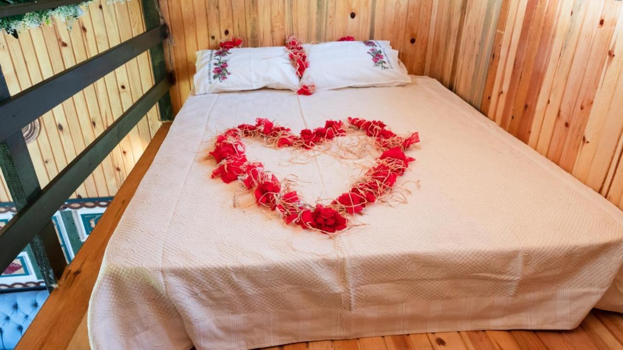 Serender Bungalov Bed & Breakfast Foca Exterior photo